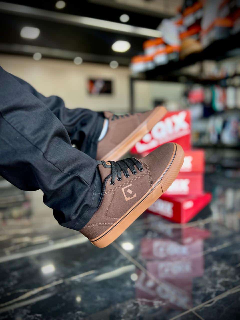 WhatsApp Image 2025-07-25 at 16.03.29 (2) TENIS QIX CAFE/GUM 44 - Imagem 1