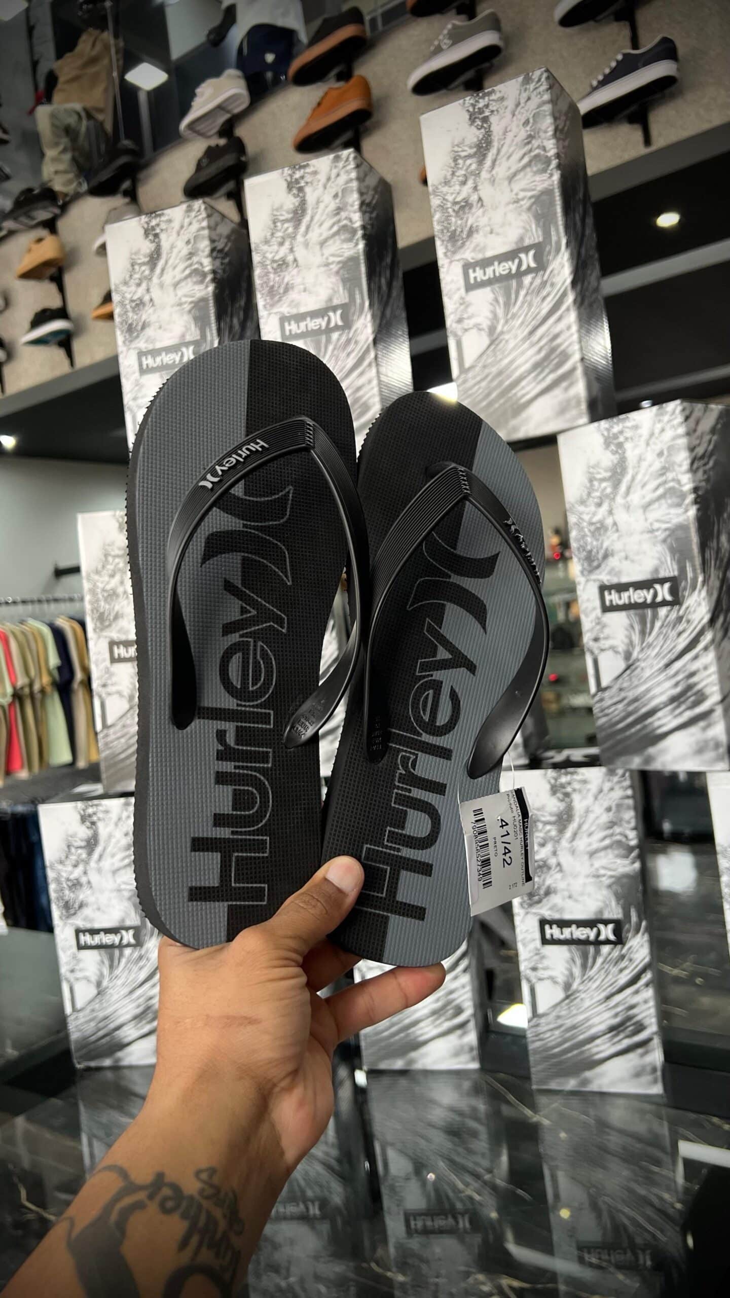 WhatsApp Image 2025-09-05 at 10.22.33 (2) SANDALIA MASC HURLEY OUTLINE PRETO 37/38/ - Imagem 1