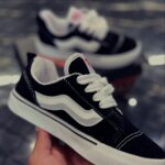 TENIS VNS PRETO/BRANCO TAM 31