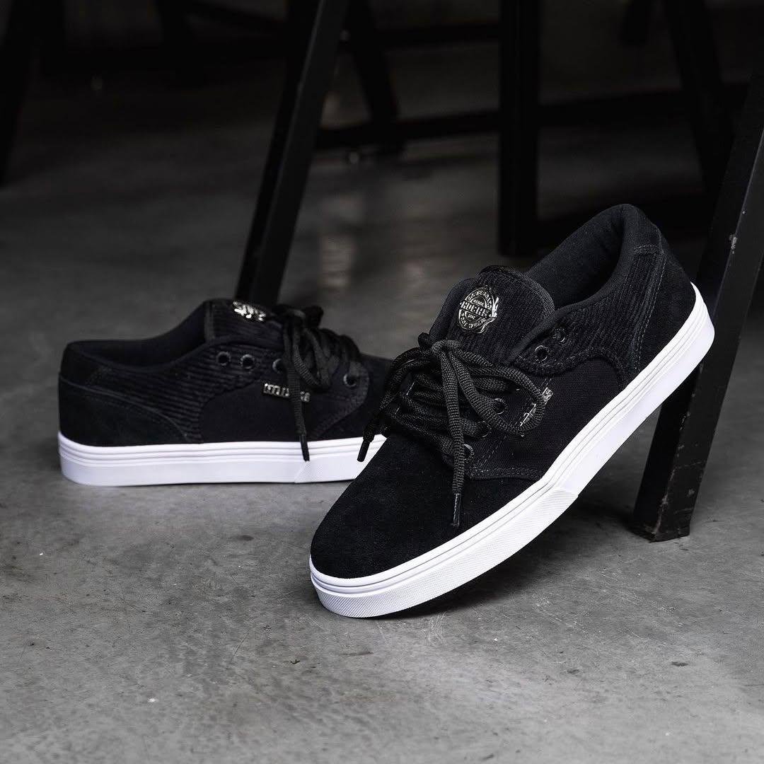 WhatsApp Image 2025-08-29 at 10.14.26 (13) TENIS HOCKS MONTREAL BLACK/NIQUEL 44 - Imagem 1