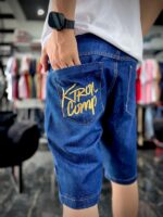 BERMUDA 38 JEANS AZUL K-TRON BORDADO NO BOLSO - Imagem 3