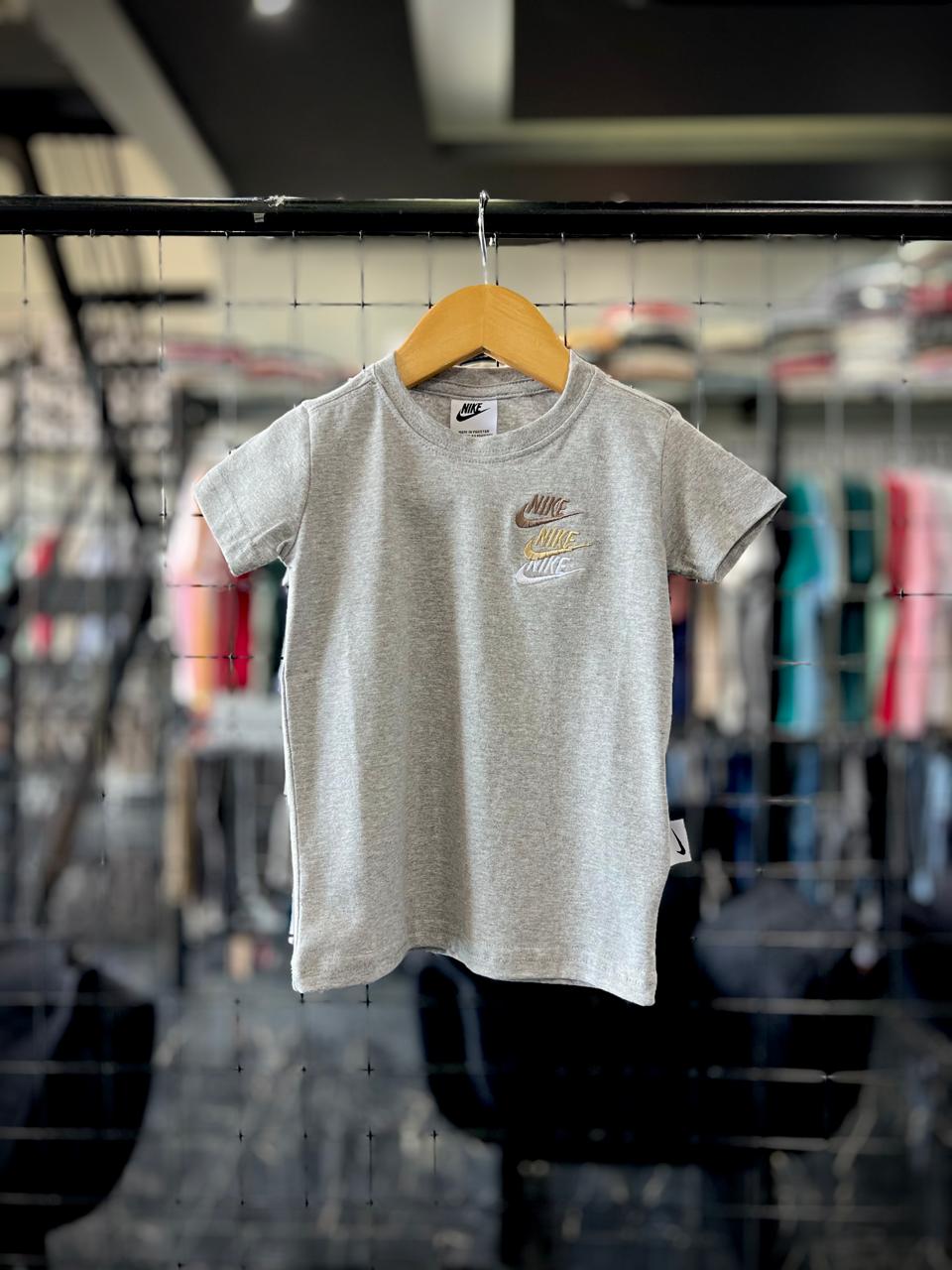 WhatsApp Image 2026-03-05 at 10.42.16 CAMISETA NK CINZA (2) 6667 - Imagem 1